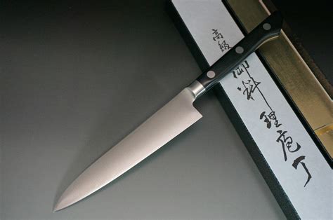 Sakai Takayuki 33 Layer Damascus Wa-Steak Petty 120mm. . Tojiro petty r2 powdered steel 135mm